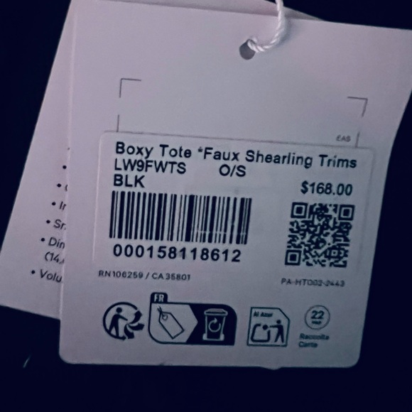 NWT Lululemon Full Size Boxy Tote Black Faux Shearling Trim Bag O/S - Picture 7 of 7